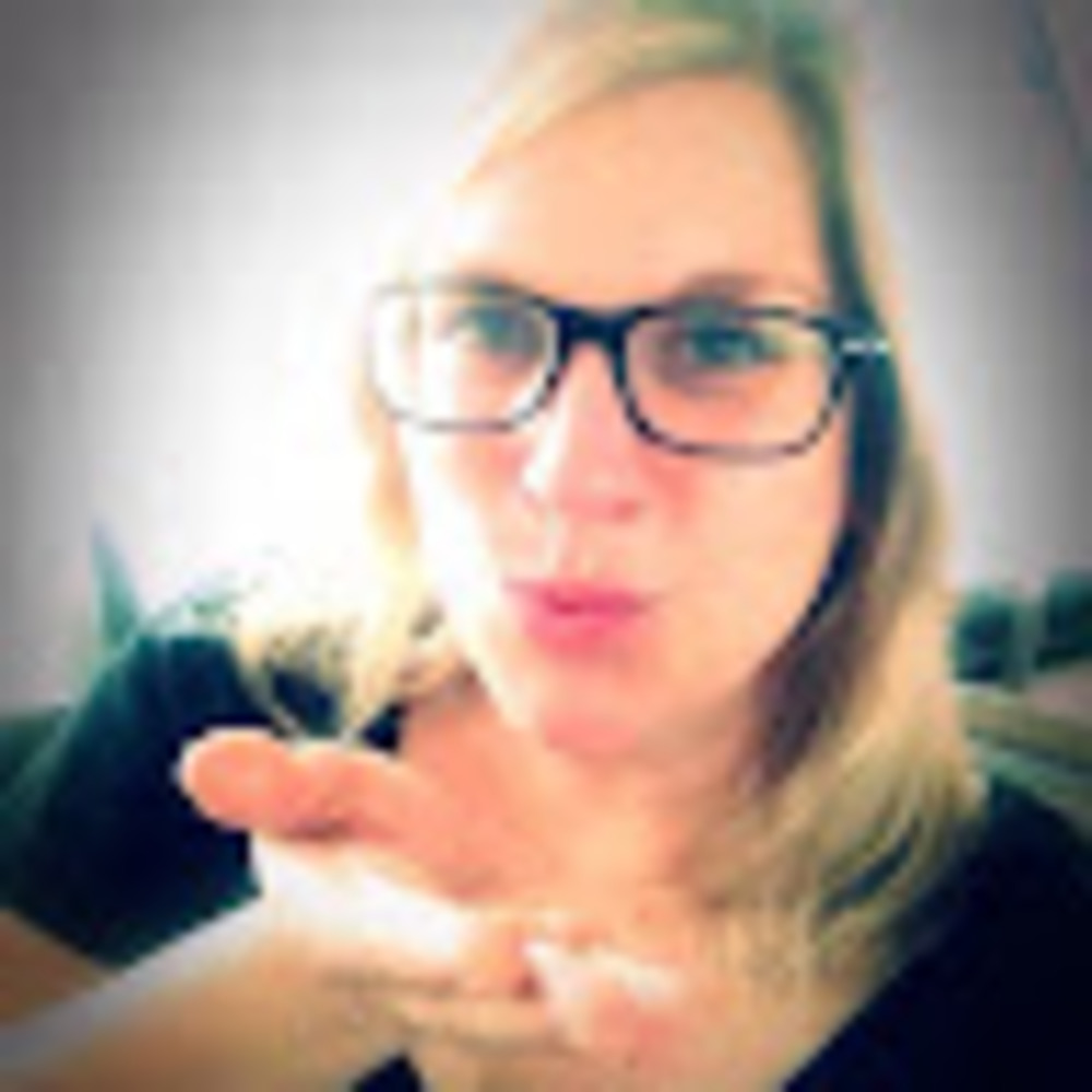 Meet your Posher, Desiree